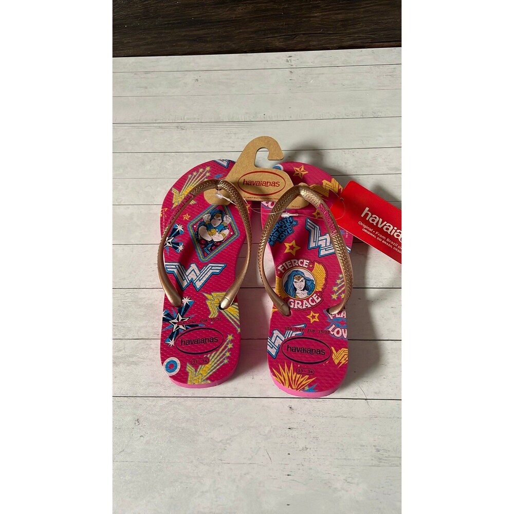 New Havaianas Wonder Woman sandals. Youth size 13/1